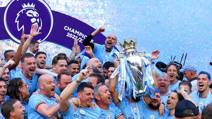City celebrating winning the Premier League title.